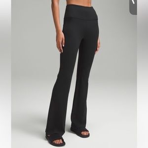 Lululemon Groove Super-High-Rise Flared Pant Nulu